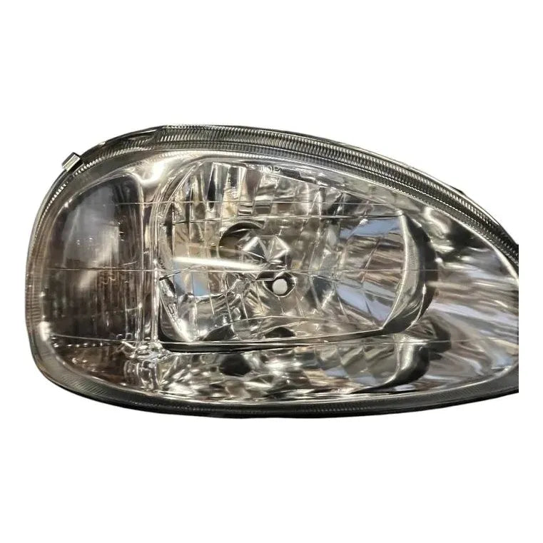 Faro Derecho Chevrolet Corsa Todos 00-06